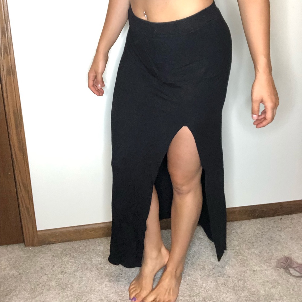 Black maxi skirt with slit